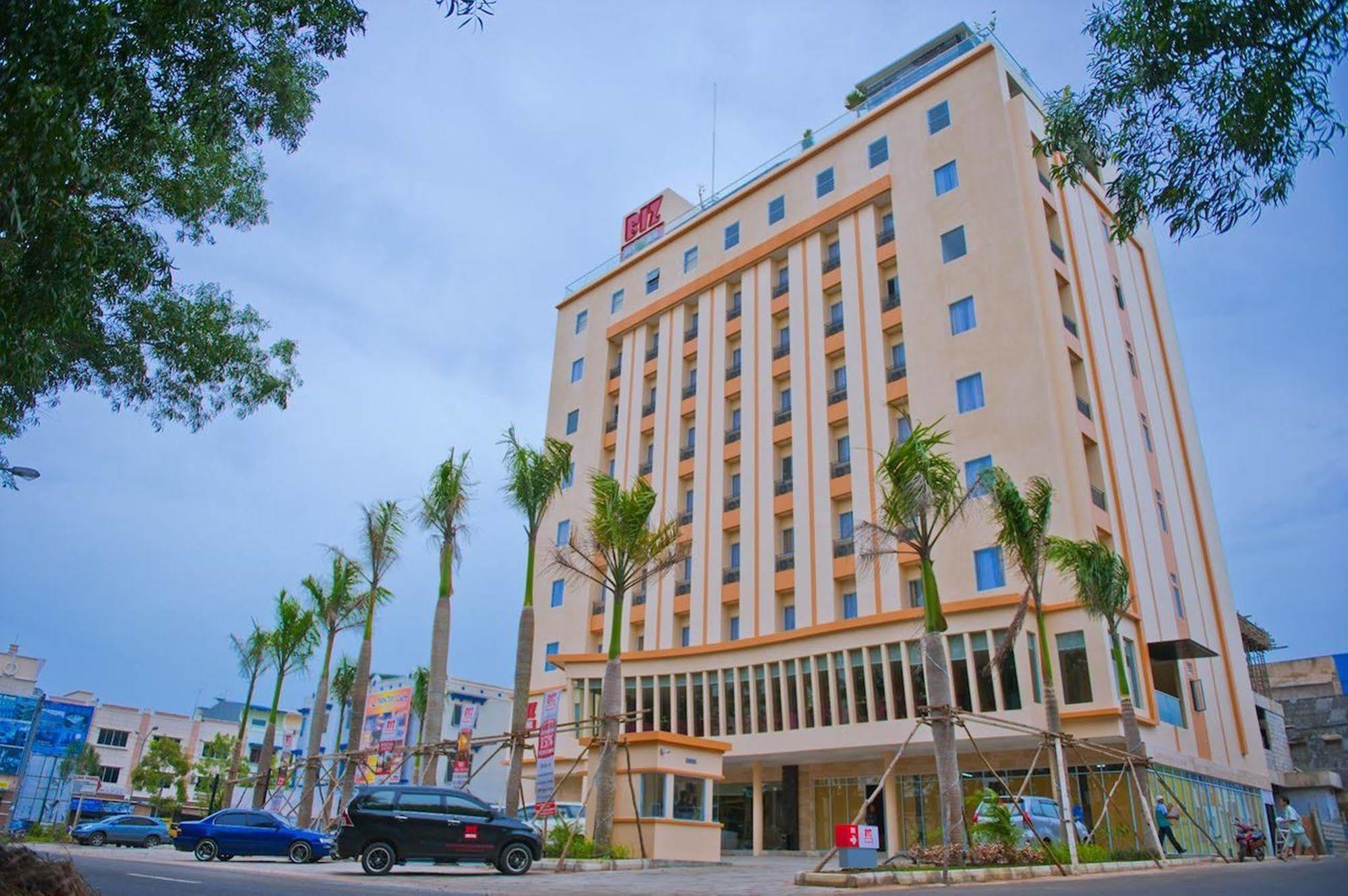 Biz Hotel Batam Nagoya Eksteriør billede